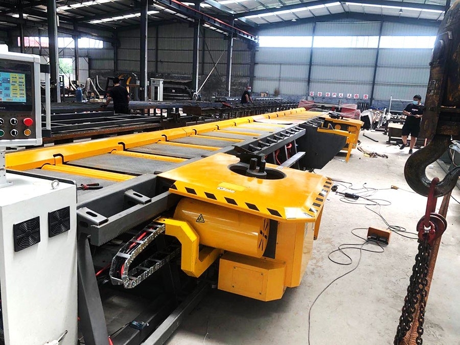 使用數(shù)控鋼彎曲中心時應(yīng)注意哪些事項？